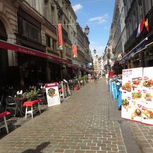 イロサクレ地区のレストラン街の様子