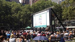 夏の木曜の昼下がりに。