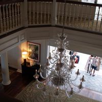 吹き抜け。入り口ホール