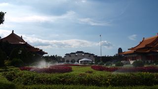 中正記念堂の敷地にあります。