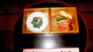 ランチ利用で歴史ある料亭へ