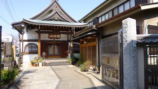 こぢんまりしたお寺