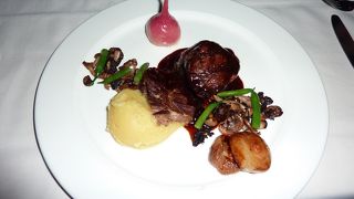 シャトーで味わう極上のアルバータ牛