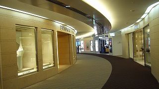 定番の高級ブランドが揃う