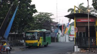 格安のジョグジャの足、トランス ジョグジャ