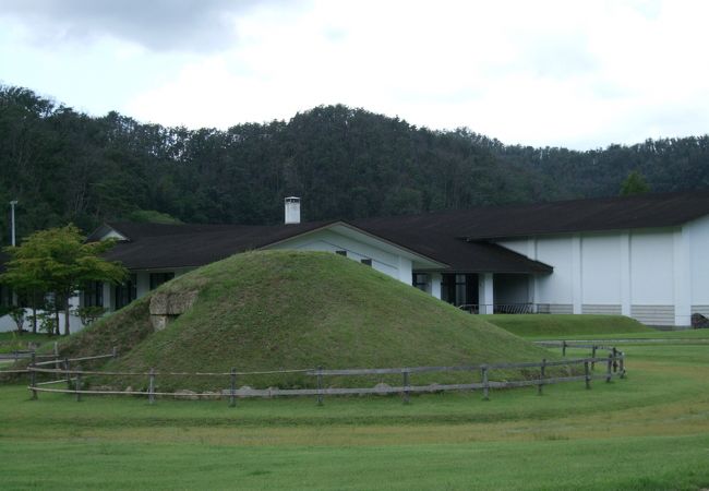 山形県の重要な埋蔵文化財や考古資料を展示