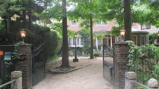 明月院通りにある鎌倉サイズの洋館