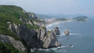 美しい断崖絶壁です