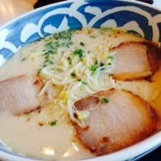 黒豚チャーシュー麺がうまい