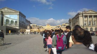 ベルサイユ宮殿　行き方、行列