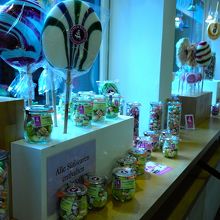 商品はこんな感じで可愛く飾り付けされています。