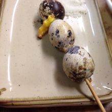 ウズラの卵 殻のまま食べる
