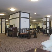 レトロなのかモダンなのか、ロビーの一部