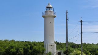 島の内陸部にある灯台