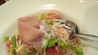 紅茶の種類が沢山あります。お気に入りを見つけましょ♪