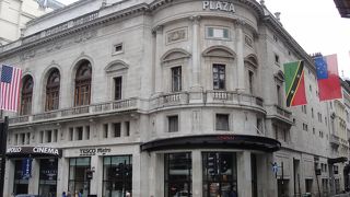 食料品、生活用品が揃うスーパー