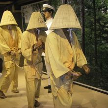 連行される囚人