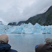 たくさんの氷河が見れるプリンス・ウィリアム湾の5時間クルーズ、外に出やすい1階席がお勧めです