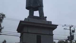 旭川を代表する人物像です