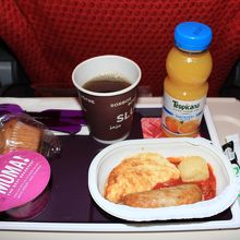 到着前の機内食
