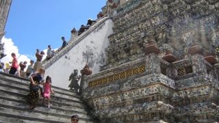 階段が急でびっくり!!渡し船は3Bです