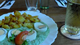 ザクセンハウゼン地区の有名店！りんご酒も試してみて