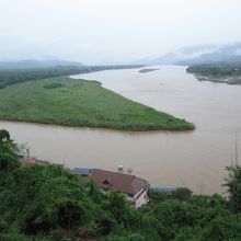 ゴールデントライアングル (黄金の三角地帯)