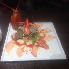 活 オマール海老と桃のサラダ仕立
