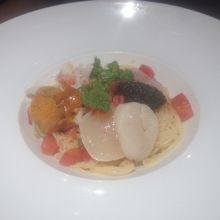 某俺シリーズ店のウニに比べて、ここのウニは美味しかったです