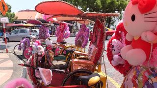 ペナンのトライショーより派手ですかね（笑）。