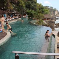 カップルなら必ずいくオーシャンビュープール