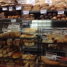 店内ベーカリー