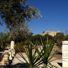 園内の遺跡とアクロポリス