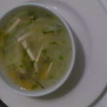 色々なレストランで出てくるスープです。