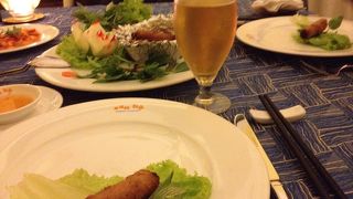 上品で素敵なお店でベトナム料理