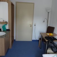 残念ながら、今回宿泊した1号室からノイ城は見えませんでした