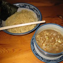 つけ麺中盛りです。