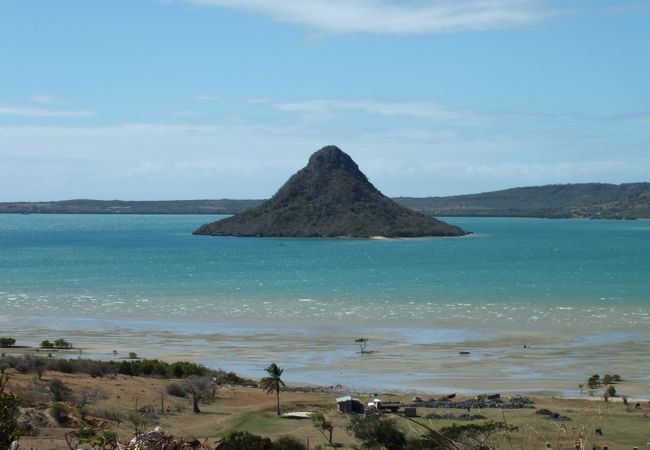 聖なる島だそうです。