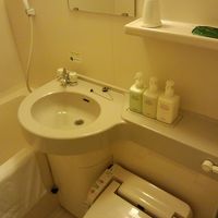 ユニットバスもやや狭いです