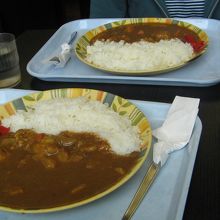 無難にカレーを注文しました