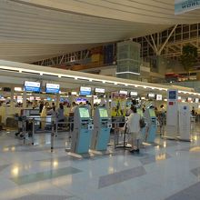 JAL搭乗手続きカウンター