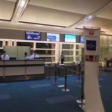 出発の搭乗口に来ました