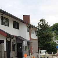 ちょっとこじゃれた民宿って感じの外観です。