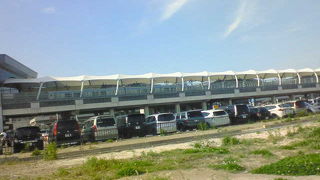 車より早く空港へ行けるのが魅力