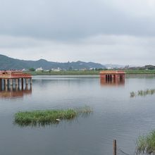 宮殿までにはいくつかの小島？がある