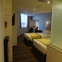 左手に見えるのはズボンプレス♪