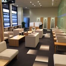 とても綺麗で快適です。PCも使えます。