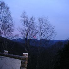 雲取山荘からの朝日