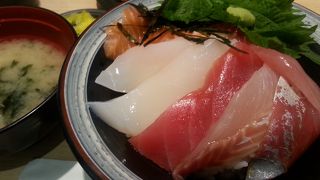 回転寿司のランチ丼