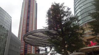 再開発施設の先駆的な場所。